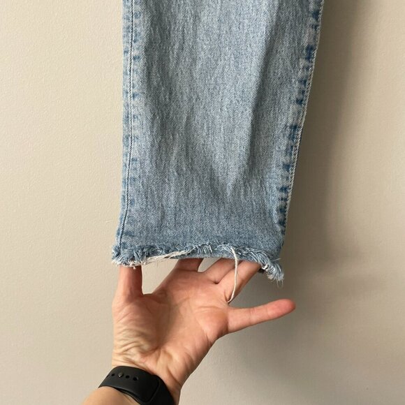 Levi's Wedgie Icon Fit Frayed Hem Button-Fly High Rise Cropped Jeans Blue 28 - Picture 6 of 11